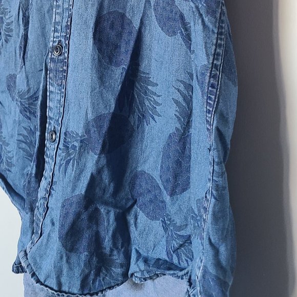 ZARA Pineapple button down shirt. Comfortable and stylish - Picture 6 of 6